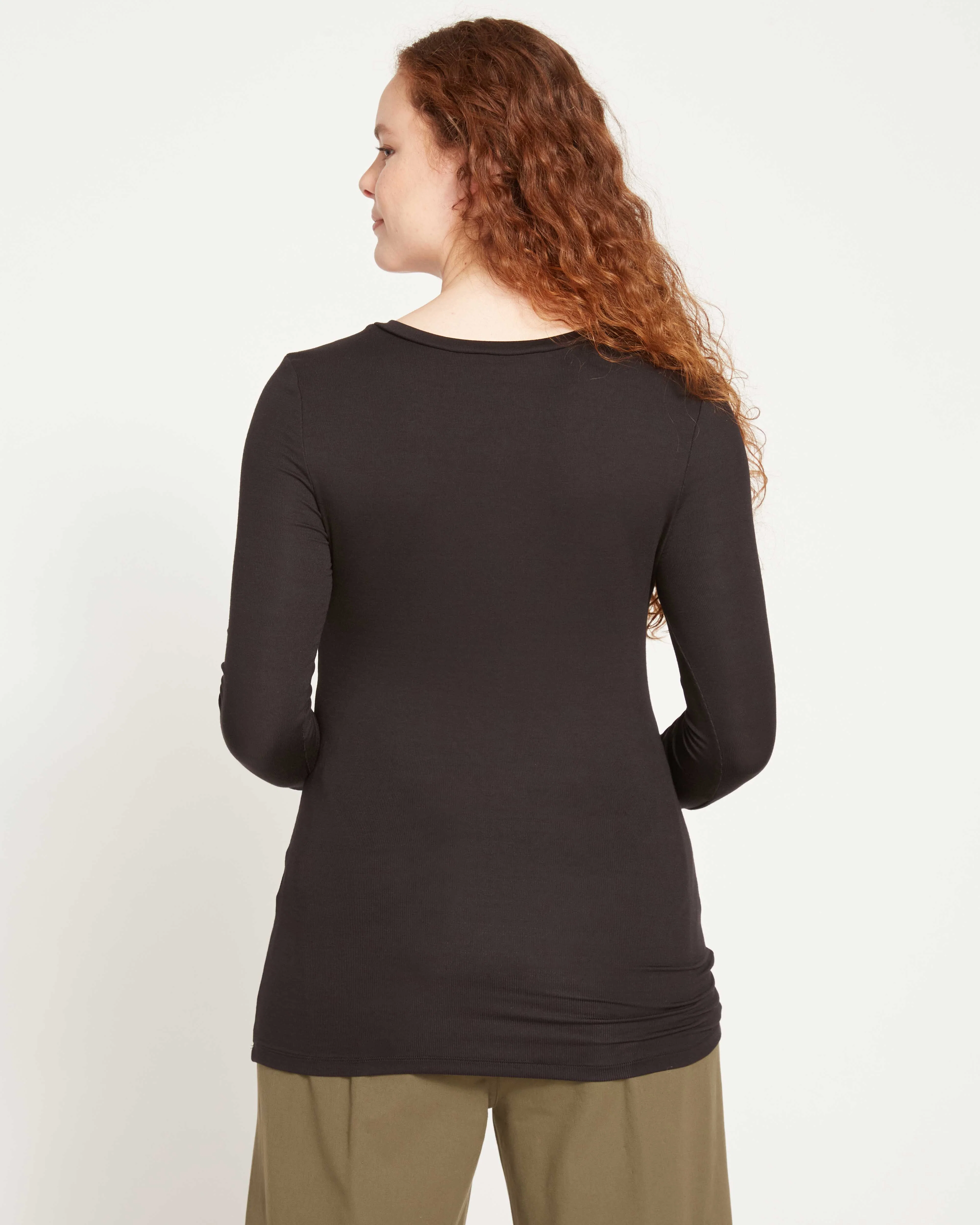 Cloud Rib Long Sleeve V-Neck Tee - Black - Image 7